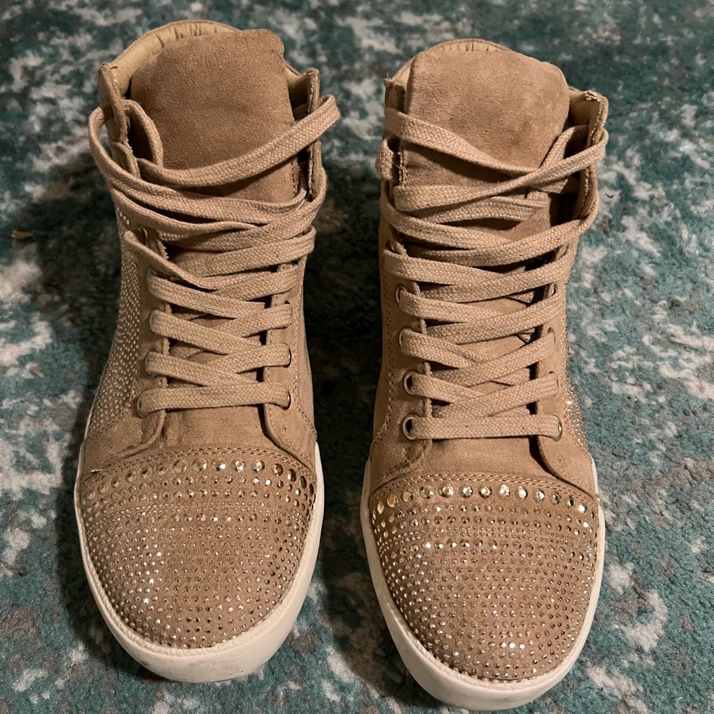 Beige bejeweled shoes size 7.5